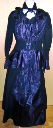 xxM507M Late Victorian Walking Suit